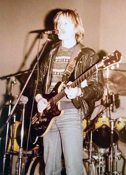 high-voltage-1980_5.jpg